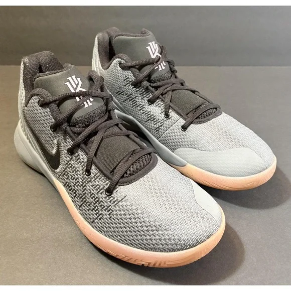 Nike Kyrie Flytrap 2 Shoes Mens Size 10 Gray Black Gum Basketball AO4436-006 - Picture 1 of 12